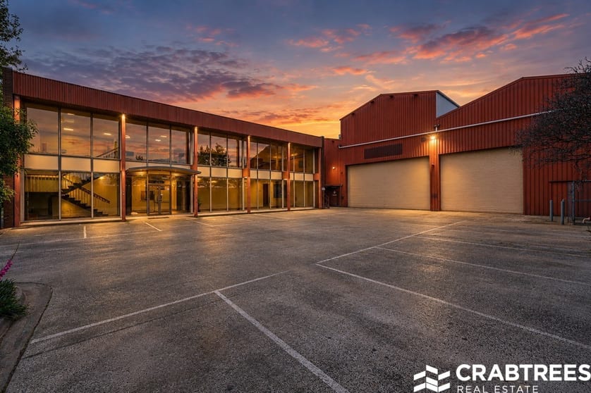 Showrooms / Bulky Goods commercial property for lease at 1-7 King Street Oakleigh VIC 3166 Showrooms / Bulky Goods commercial property for lease at 1-7 King Street Oakleigh VIC 3166