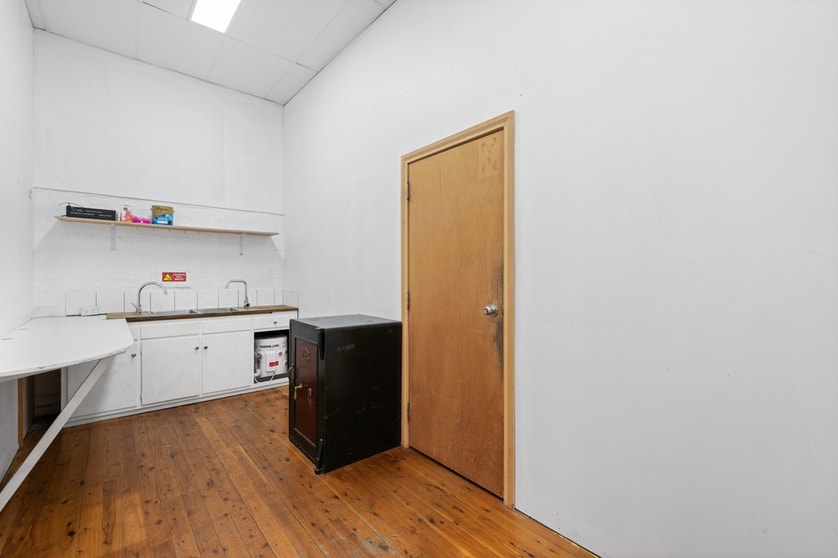 Offices commercial property leased at 560 Olive Street Albury NSW 2640