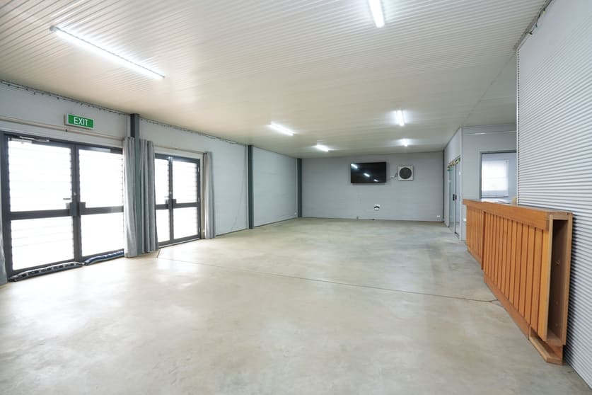 Factory, Warehouse & Industrial commercial property for lease at 132 Wakaden Street Griffith NSW 2680