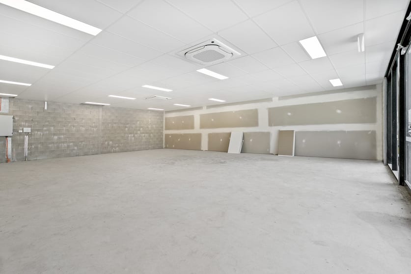 Shop & Retail commercial property for lease at 3-5 Spinnaker Drive Sandstone Point QLD 4511