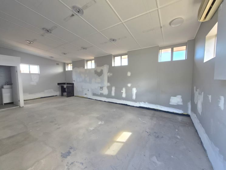 Shop & Retail commercial property for lease at 322 Pacific Highway Belmont North NSW 2280