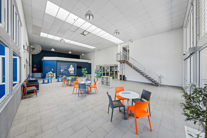 Offices commercial property for lease at 948 New Cleveland Road Gumdale QLD 4154 Offices commercial property for lease at 948 New Cleveland Road Gumdale QLD 4154