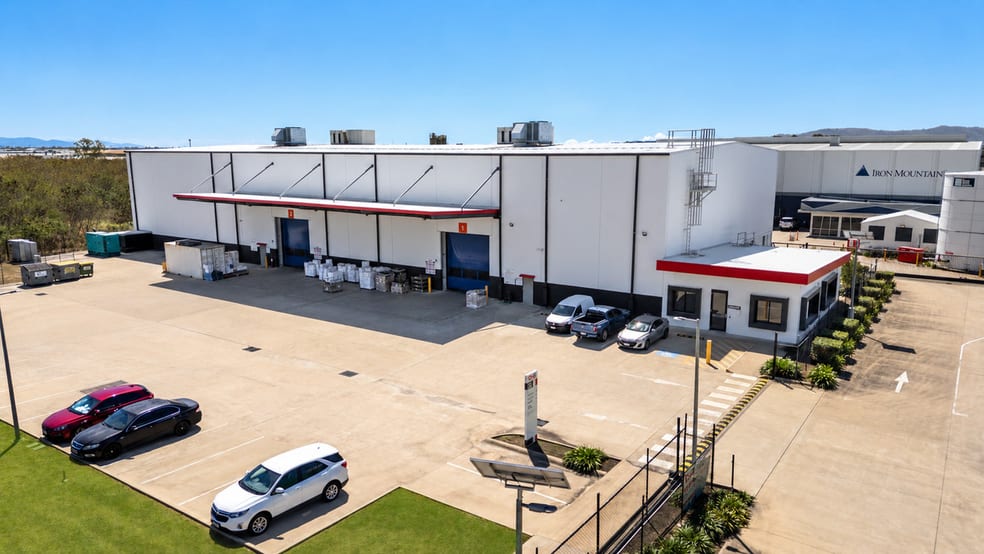 Factory, Warehouse & Industrial commercial property for lease at 579 Woolcock Street Mount Louisa QLD 4814