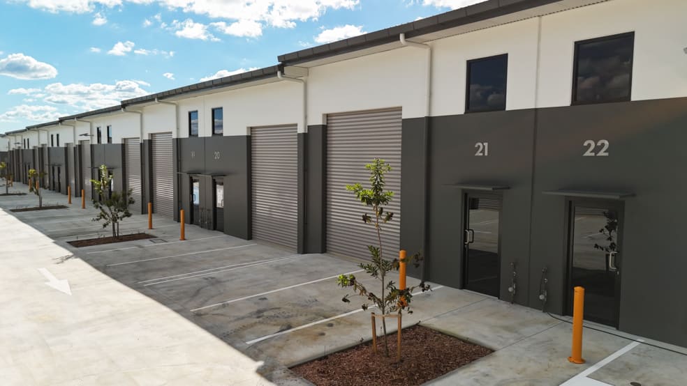 Factory, Warehouse & Industrial commercial property for lease at 17 Middle Road Hillcrest QLD 4118