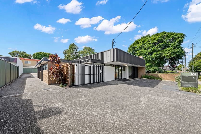 Offices commercial property for lease at 952 Ipswich Road Moorooka QLD 4105