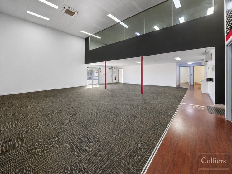 Showrooms / Bulky Goods commercial property for sale at 176 Charters Towers Road Hermit Park QLD 4812