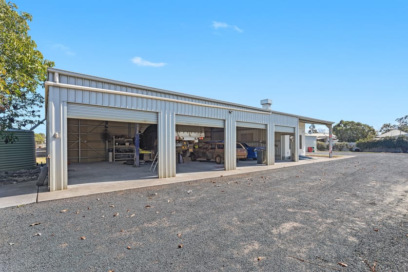 Factory, Warehouse & Industrial commercial property for sale at 225 Bridge Street Oakey QLD 4401 Factory, Warehouse & Industrial commercial property for sale at 225 Bridge Street Oakey QLD 4401