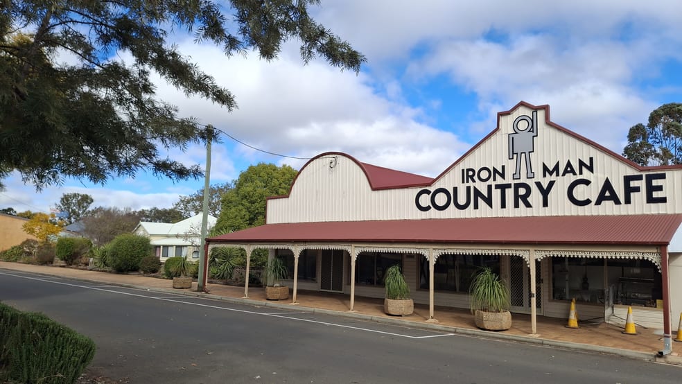 Shop & Retail commercial property for sale at 109 Mocatta Street Goombungee QLD 4354