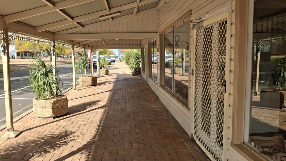 Shop & Retail commercial property for sale at 109 Mocatta Street Goombungee QLD 4354