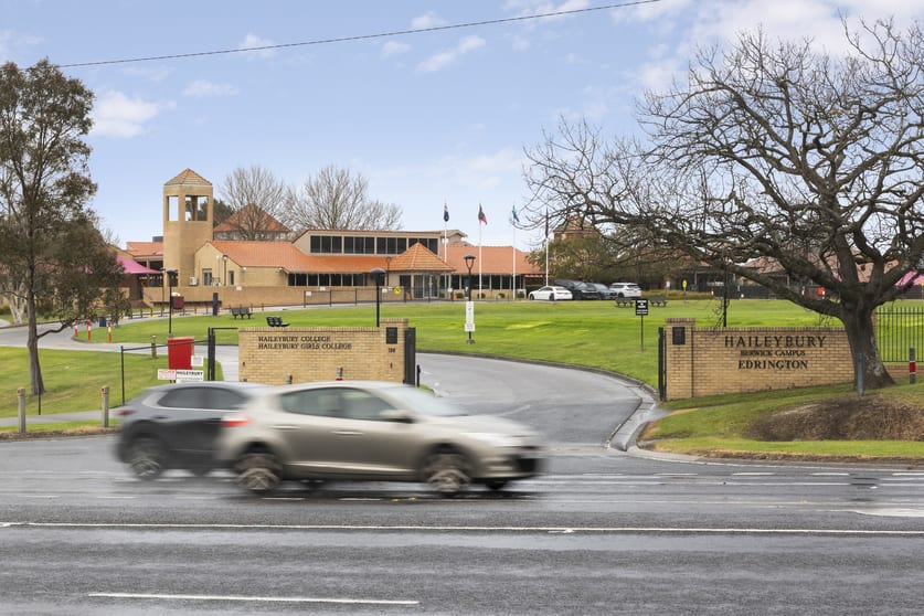 Shop & Retail commercial property for sale at 60 Kangan Drive Berwick VIC 3806 Shop & Retail commercial property for sale at 60 Kangan Drive Berwick VIC 3806