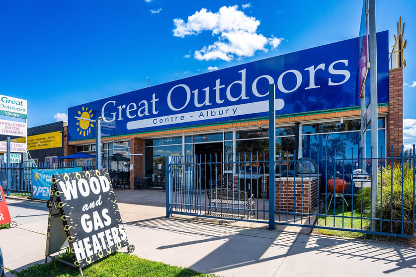 Shop & Retail commercial property for sale at 415 Wagga Road Lavington NSW 2641