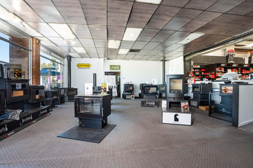 Shop & Retail commercial property for sale at 415 Wagga Road Lavington NSW 2641