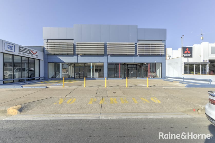 Showrooms / Bulky Goods commercial property for sale at 15 & 16 Kable Avenue Tamworth NSW 2340 Showrooms / Bulky Goods commercial property for sale at 15 & 16 Kable Avenue Tamworth NSW 2340