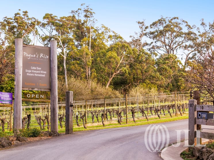 Shop & Retail commercial property for sale at 634-638 Warburton Highway Seville VIC 3139