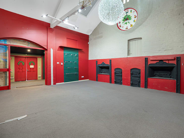 Shop & Retail commercial property for sale at 98 Close Street Morpeth NSW 2321
