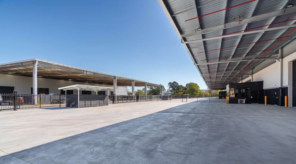 Factory, Warehouse & Industrial commercial property for sale at 372 Progress Road Wacol QLD 4076