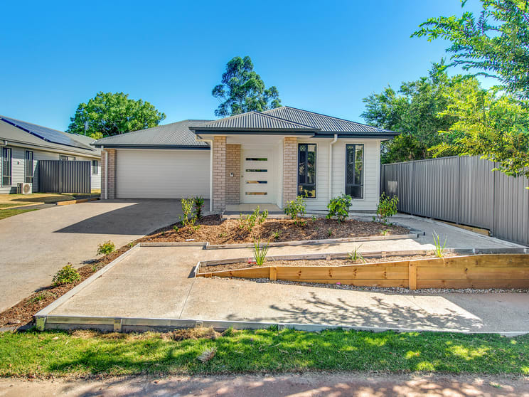 Medical / Consulting commercial property for sale at 25 Buckland Street Harristown QLD 4350 Medical / Consulting commercial property for sale at 25 Buckland Street Harristown QLD 4350