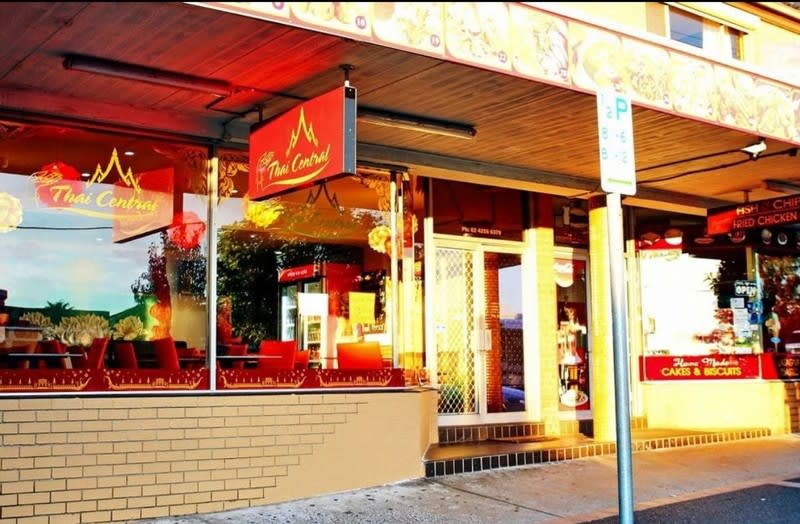 Fully equipped, established Thai Restaurant in Oak Flats (Thai Central) Fully equipped, established Thai Restaurant in Oak Flats (Thai Central)