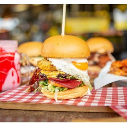 Industrial Cafe-  T/O $14,000 5.5 days Nets Couple  $4000,00 per week