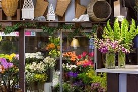 Fashionable Florist both retail and online sales.