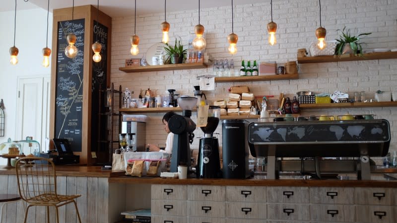 Under Offer: **Bargain** 5 Day Takeaway near Hospital / University *Tkg $12,000 pw [2208221]