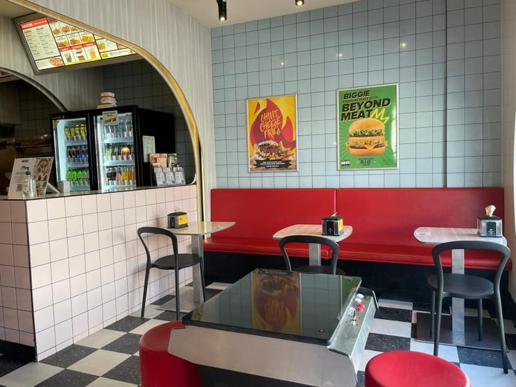 Exclusive Lord Of The Fries Store For Sale In Fitzroy! Great Profits!$ Low Rent! Exclusive Lord Of The Fries Store For Sale In Fitzroy! Great Profits!$ Low Rent!