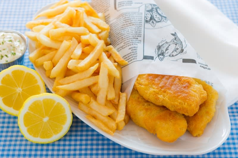 Fish & Chips & Fresh Seafood  Long 10-Year Lease | 6 Days Trading [2609185]