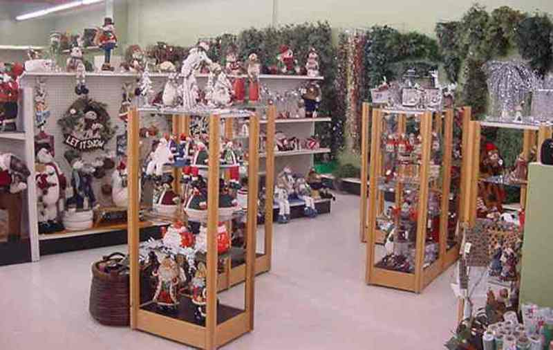 Handcrafts, Collectable Models & Tobacco Shop Ref: 10242 Handcrafts, Collectable Models & Tobacco Shop Ref: 10242