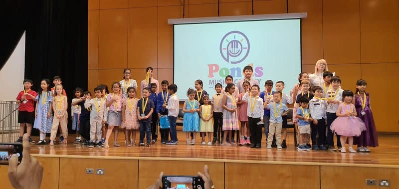 Smart Children Play Piano Smart Children Play Piano