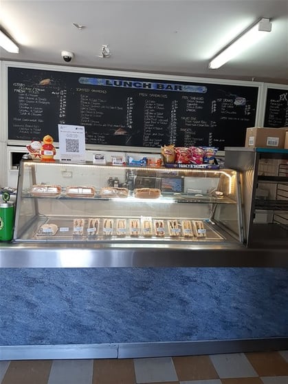 5 Day Lunch Bar For Sale in Welshpool