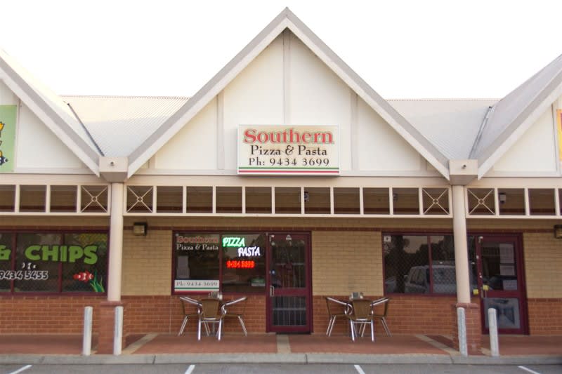 Authentic Italian Pizza & Pasta Shop For Sale