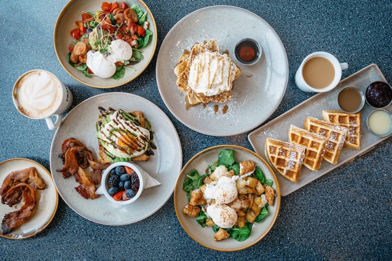 Premium Café Opportunity | High-Turnover Business [2607231]