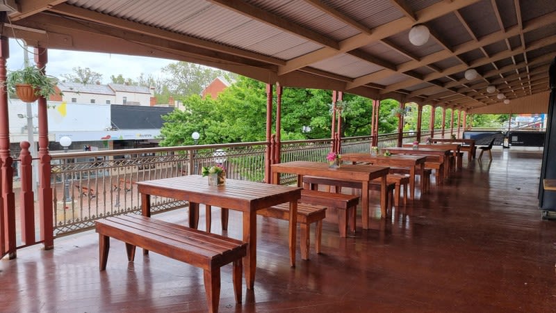 Under Offer - Vacant Possession Leasehold - Royal Hotel, Corowa NSW - 1p0527