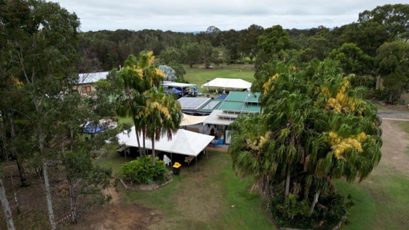 39 acre land bank looking onto Fraser Island 39 acre land bank looking onto Fraser Island