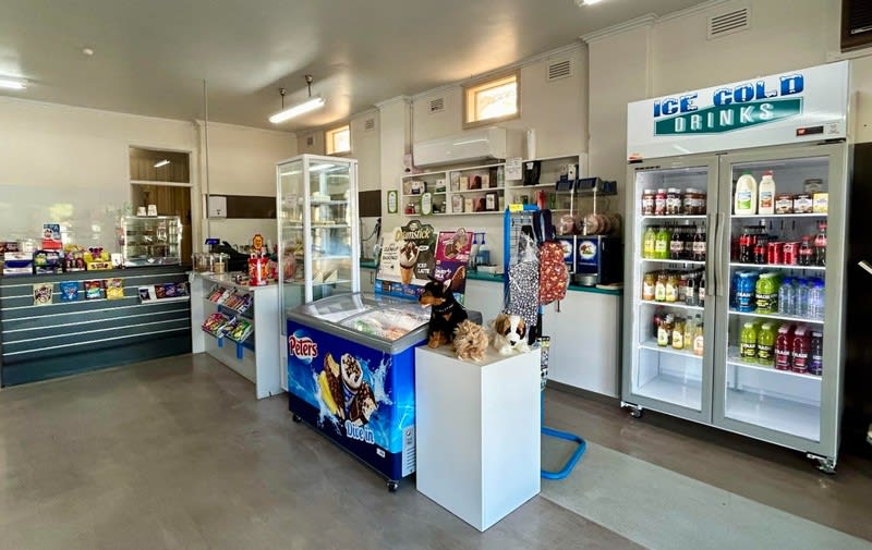 Benalla West Post Office and Store (SPDB2225)