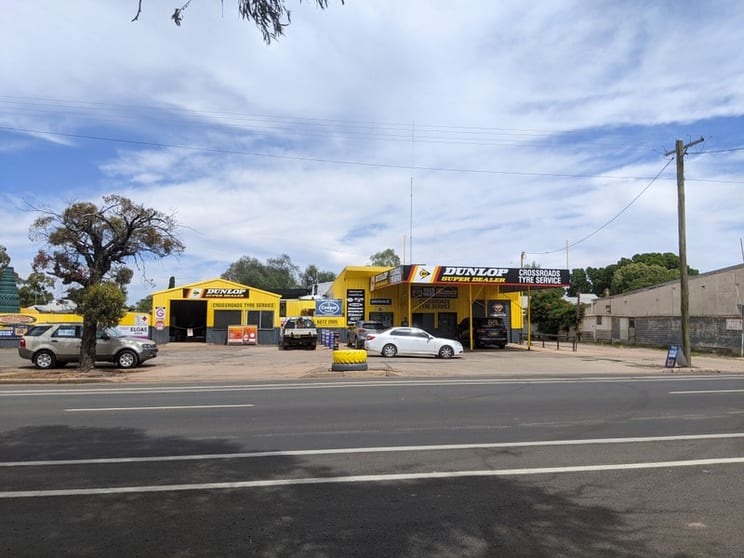 Crossroads Tyre Service