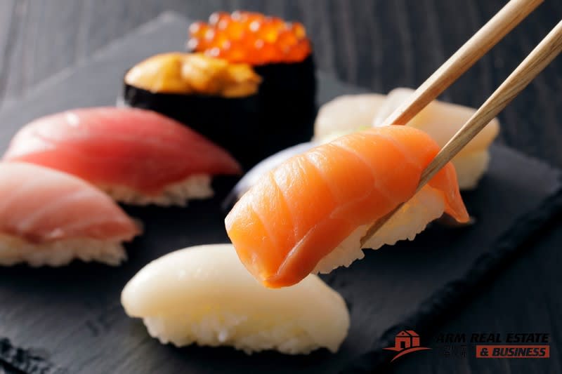 Near Hampton Japanese Restaurant | Low Rent, Main Road Position