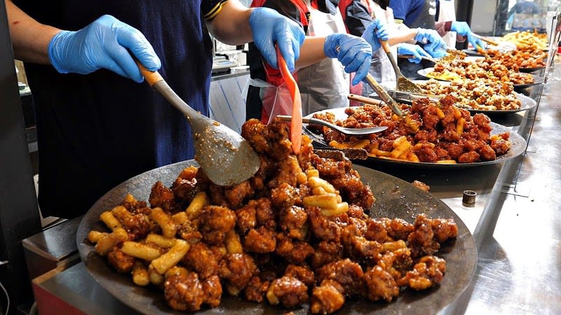 Busy Asian Street Food Restaurant Among High Populating Residential Apartments And Offices In CBD Busy Asian Street Food Restaurant Among High Populating Residential Apartments And Offices In CBD