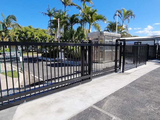 Well Est, Highly Profitable Fencing Business