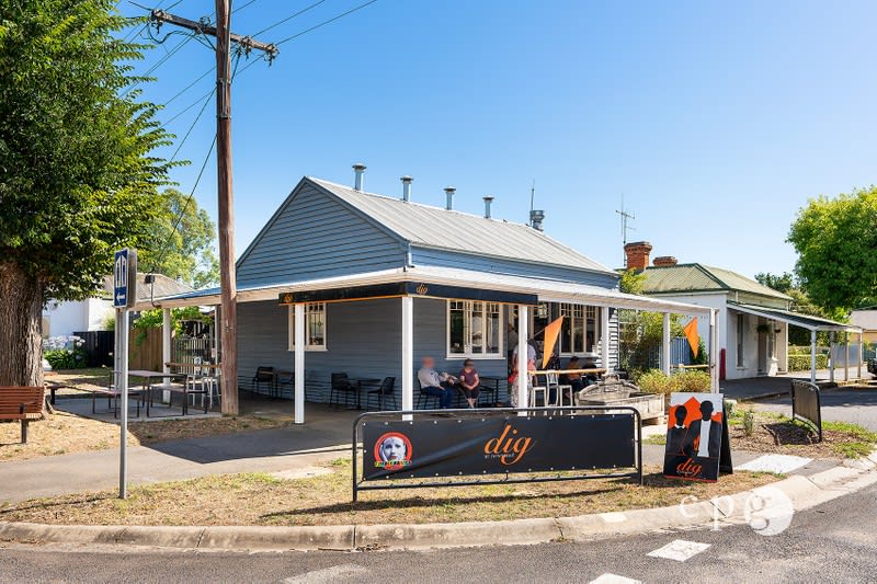 Dig Café  Newstead
THE HEART AND SOUL
