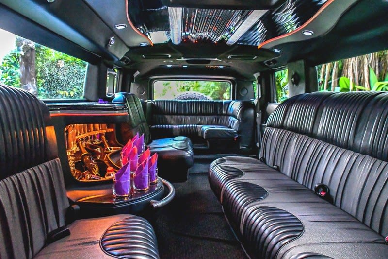 Successful Stretch Hummer Hire (limousine) Business - Cairns/port Douglas Region Successful Stretch Hummer Hire (limousine) Business - Cairns/port Douglas Region