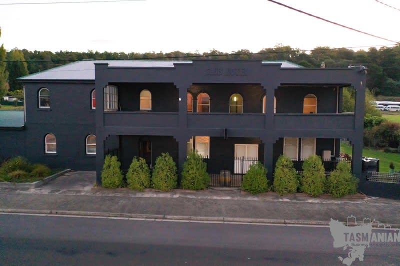 Extraordinary Opportunity Renovated 10 Room Hotel Or Residence+wine Bar Extraordinary Opportunity Renovated 10 Room Hotel Or Residence+wine Bar