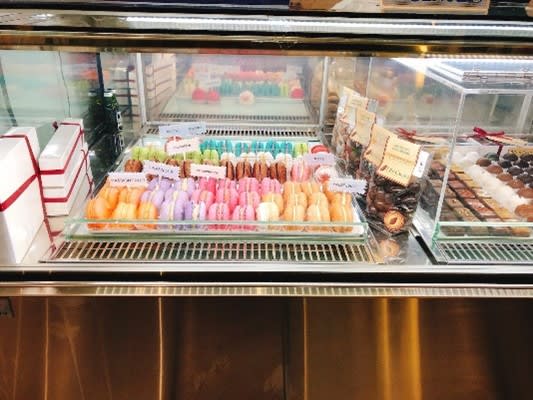 *SOLD* 6 Day French Patisserie $3000pw NP to 2 working owners $97,500