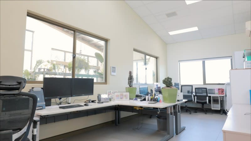 Capital Flowers is the established market leader in Canberra. Capital Flowers is the established market leader in Canberra.