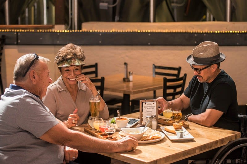 Established Pizza Business Opportunity  Prime Shopping Strip Location [2607091]
