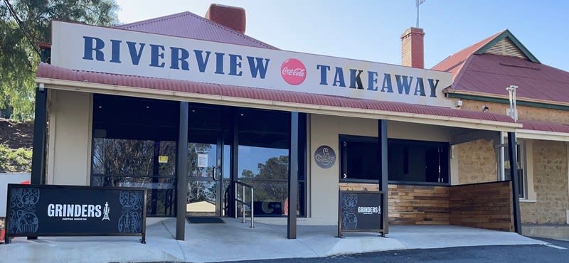 Business With Freehold Property In Thriving Country Town Business With Freehold Property In Thriving Country Town
