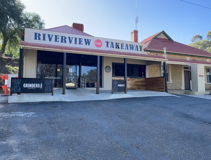 Business With Freehold Property In Thriving Country Town Business With Freehold Property In Thriving Country Town