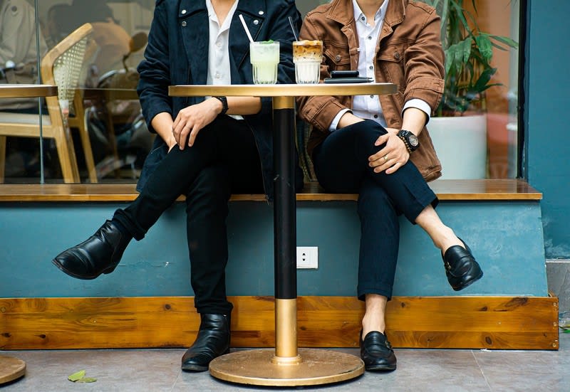 [Price to sell] Under managed Low Rent Modern Café North-West suburb Ref: 1653