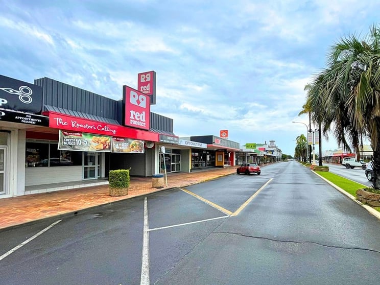 Red Rooster Franchise Opportunity Own a Recognised National Brand in a Thriving Country Town Red Rooster Franchise Opportunity Own a Recognised National Brand in a Thriving Country Town