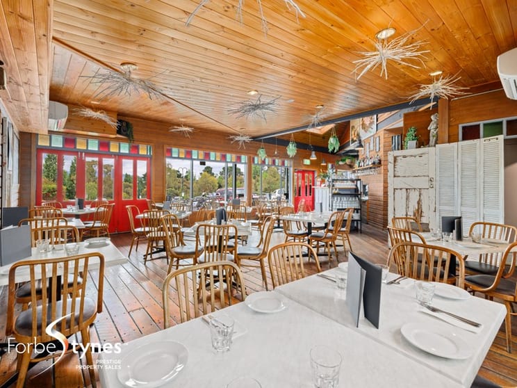 Bacco Italian Restaurant - Turnkey Opportunity: Step In and Start Earning! Bacco Italian Restaurant - Turnkey Opportunity: Step In and Start Earning!